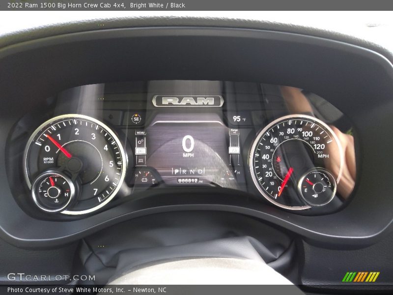 Bright White / Black 2022 Ram 1500 Big Horn Crew Cab 4x4