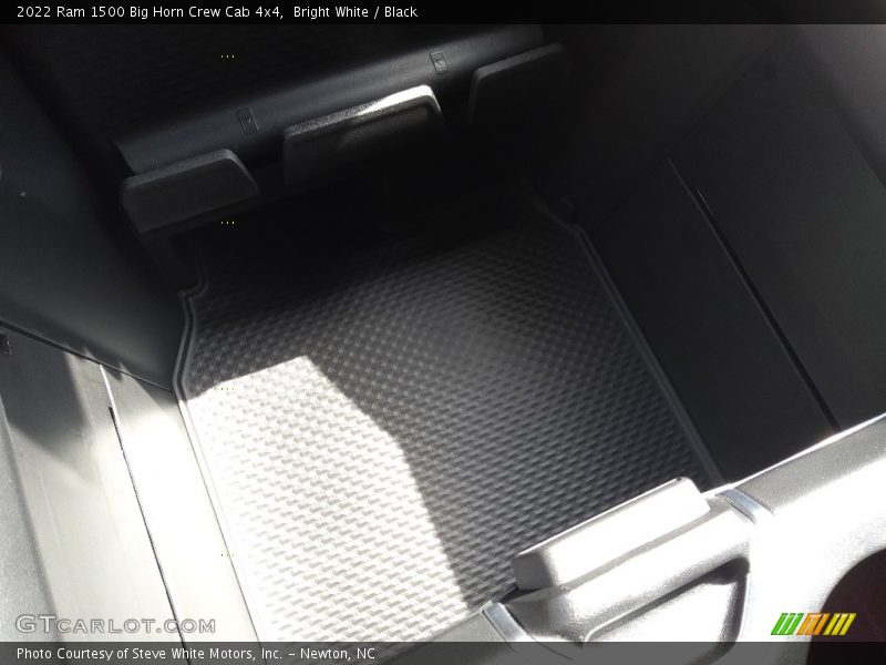 Bright White / Black 2022 Ram 1500 Big Horn Crew Cab 4x4