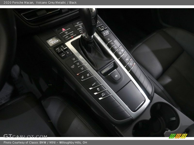 Controls of 2020 Macan 