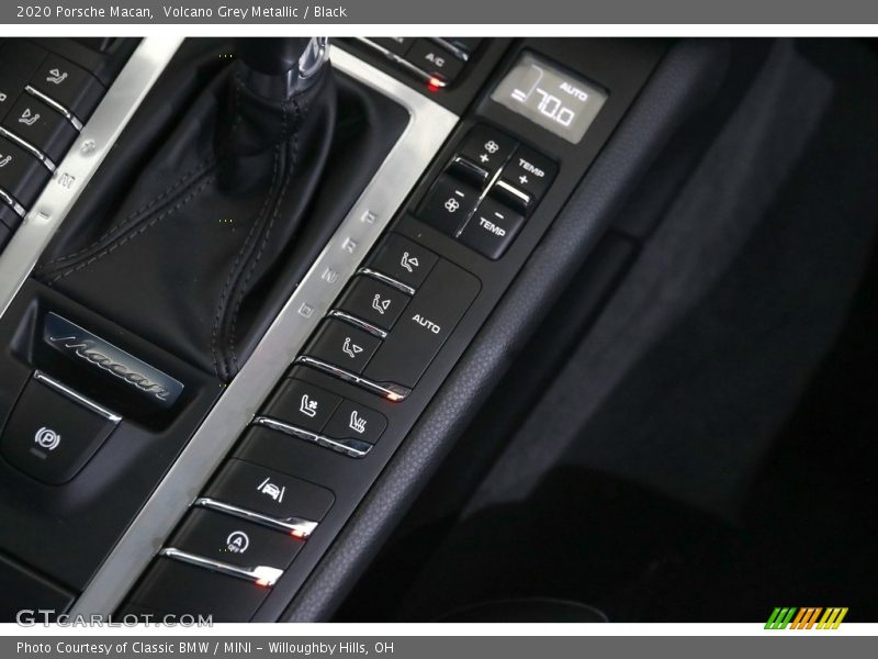 Controls of 2020 Macan 