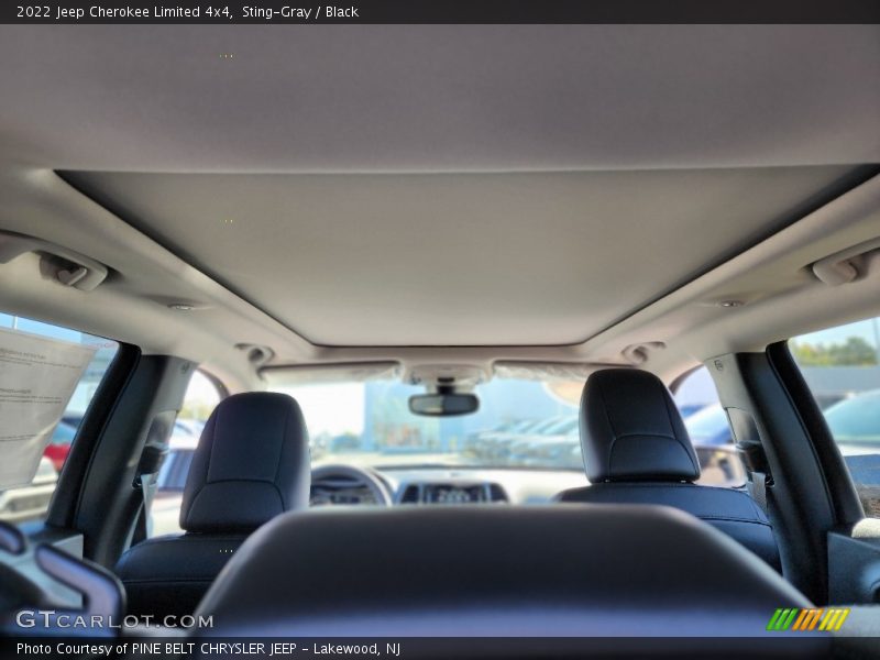 Sting-Gray / Black 2022 Jeep Cherokee Limited 4x4