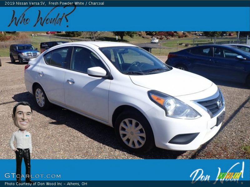 Fresh Powder White / Charcoal 2019 Nissan Versa SV