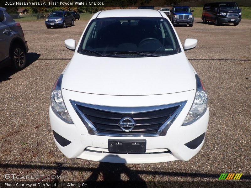 Fresh Powder White / Charcoal 2019 Nissan Versa SV