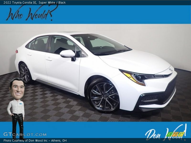 Super White / Black 2022 Toyota Corolla SE