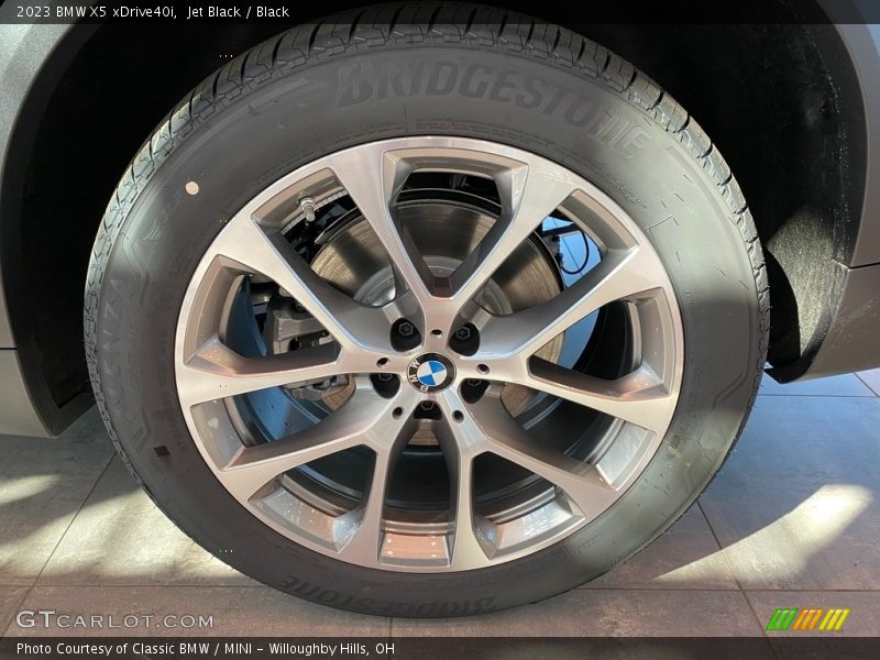 Jet Black / Black 2023 BMW X5 xDrive40i