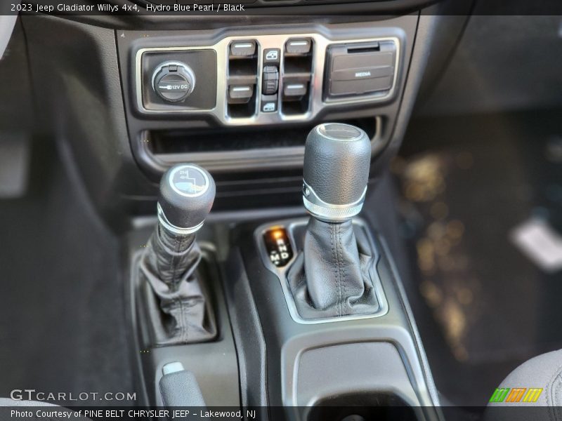  2023 Gladiator Willys 4x4 8 Speed Automatic Shifter