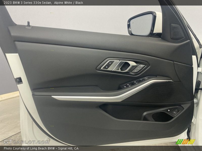 Door Panel of 2023 3 Series 330e Sedan