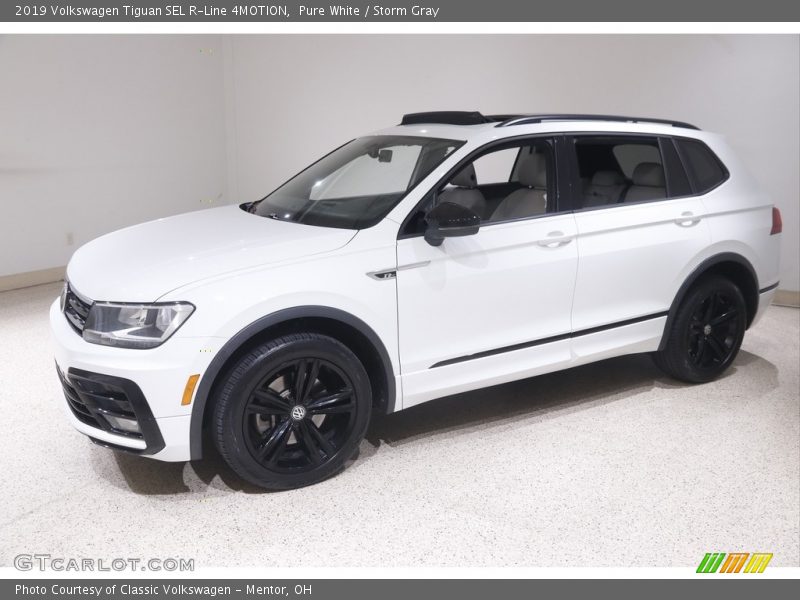 Pure White / Storm Gray 2019 Volkswagen Tiguan SEL R-Line 4MOTION