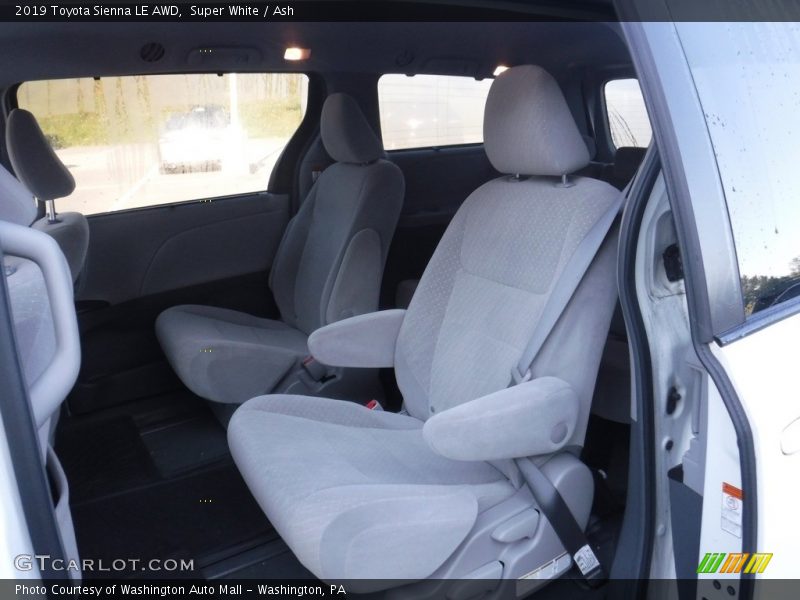 Super White / Ash 2019 Toyota Sienna LE AWD