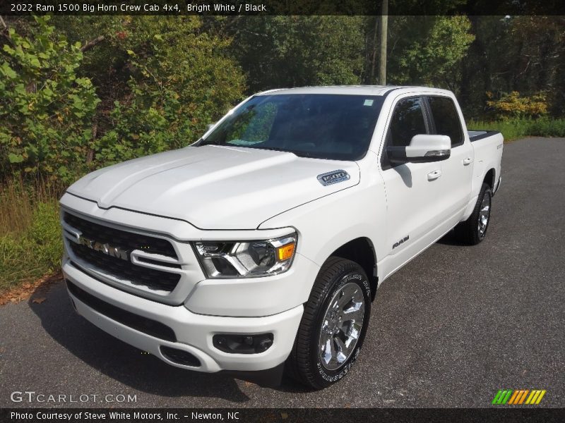 Bright White / Black 2022 Ram 1500 Big Horn Crew Cab 4x4