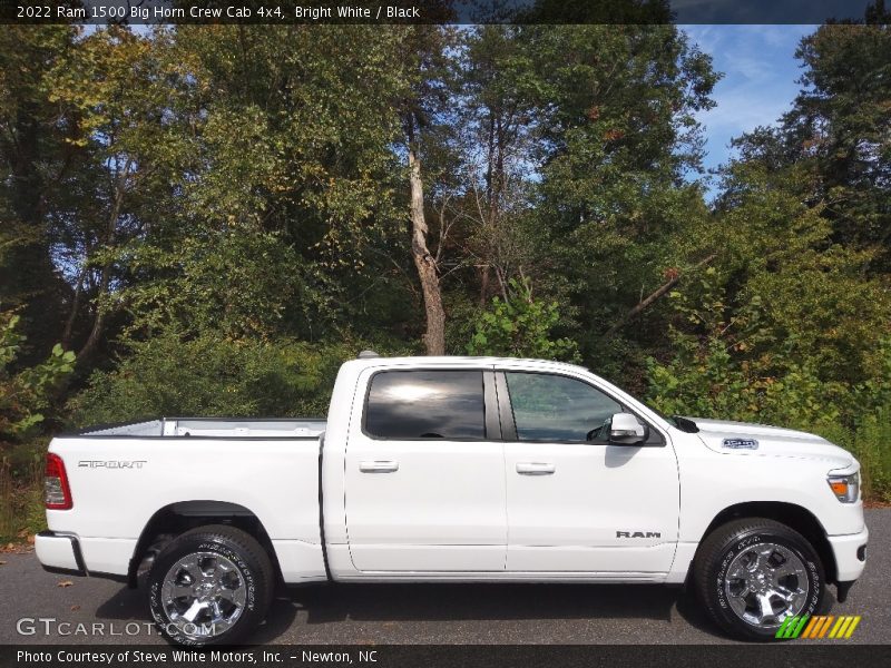 Bright White / Black 2022 Ram 1500 Big Horn Crew Cab 4x4