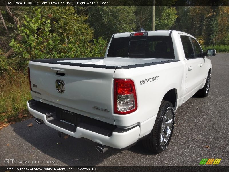 Bright White / Black 2022 Ram 1500 Big Horn Crew Cab 4x4