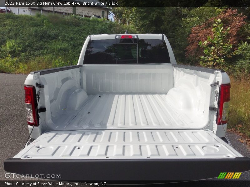 Bright White / Black 2022 Ram 1500 Big Horn Crew Cab 4x4