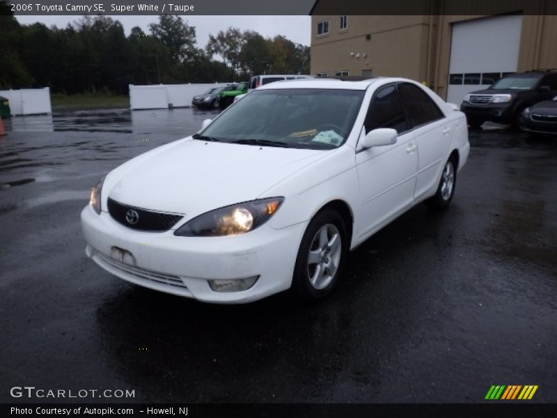Super White / Taupe 2006 Toyota Camry SE