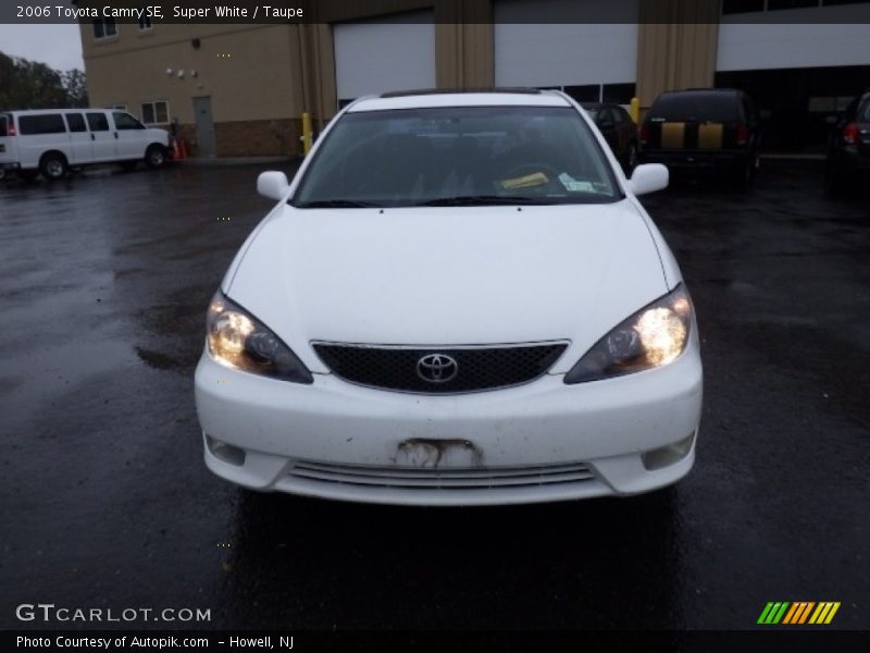 Super White / Taupe 2006 Toyota Camry SE