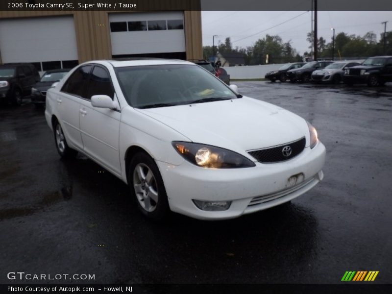 Super White / Taupe 2006 Toyota Camry SE