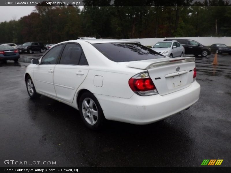Super White / Taupe 2006 Toyota Camry SE