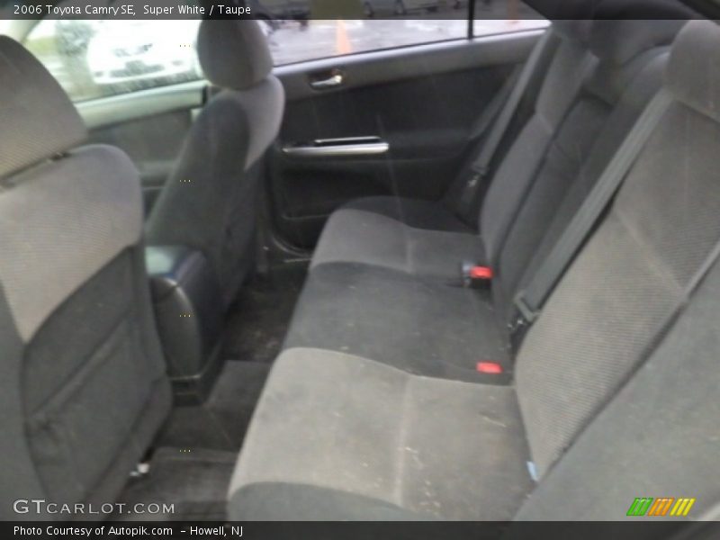 Super White / Taupe 2006 Toyota Camry SE