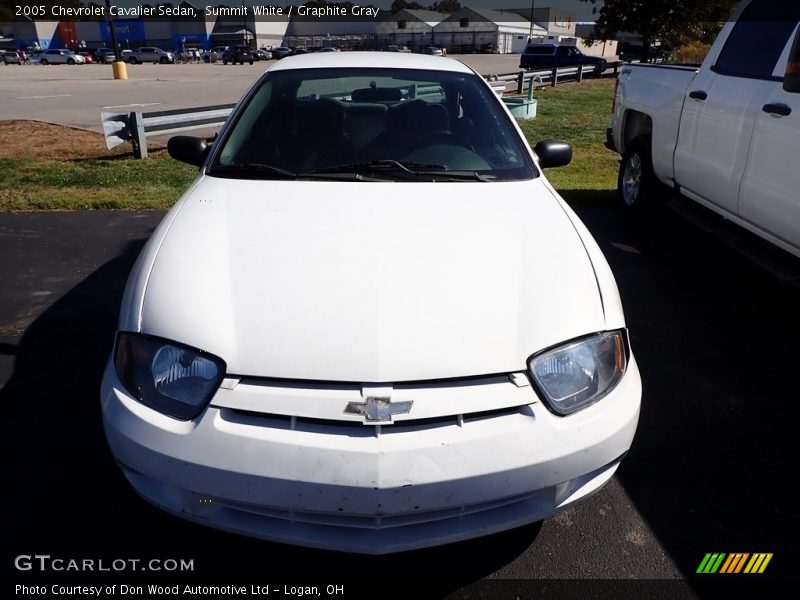 Summit White / Graphite Gray 2005 Chevrolet Cavalier Sedan