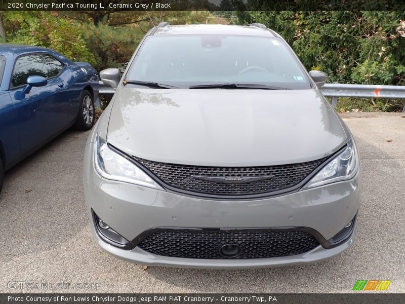 Ceramic Grey / Black 2020 Chrysler Pacifica Touring L