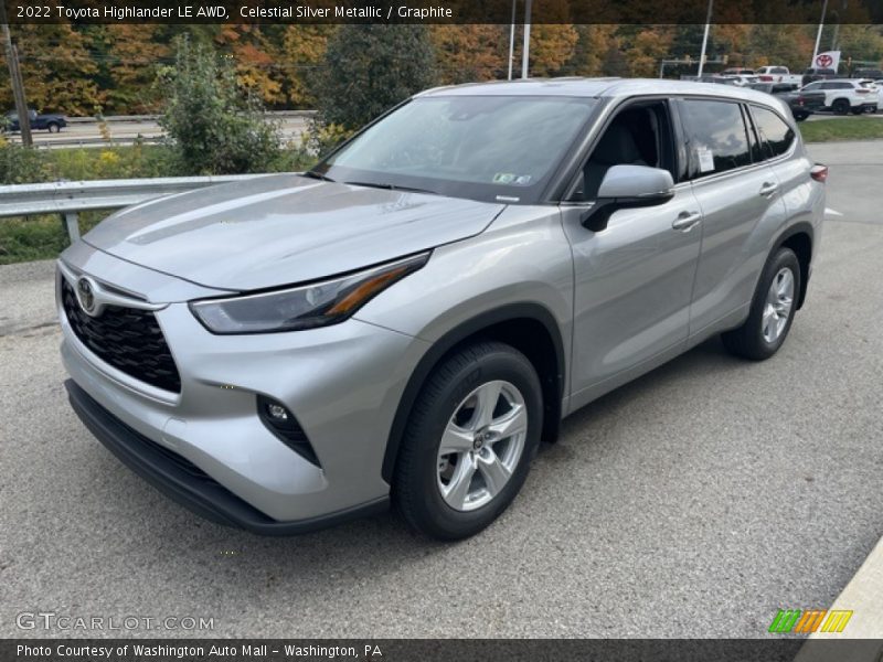 Front 3/4 View of 2022 Highlander LE AWD