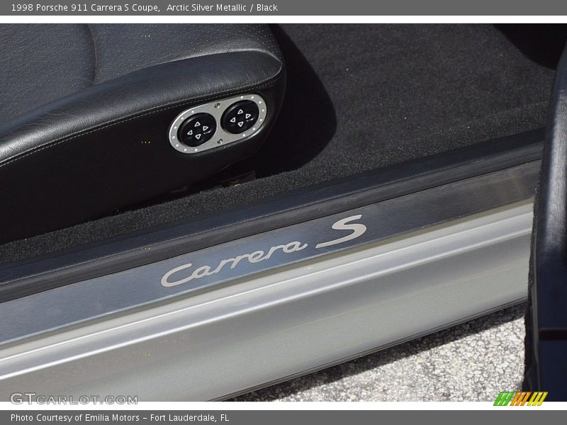 Arctic Silver Metallic / Black 1998 Porsche 911 Carrera S Coupe