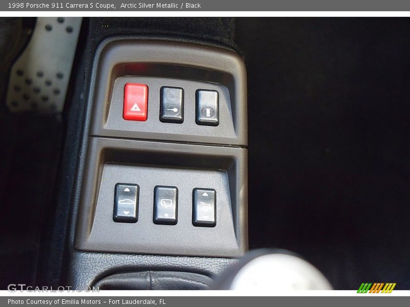 Arctic Silver Metallic / Black 1998 Porsche 911 Carrera S Coupe