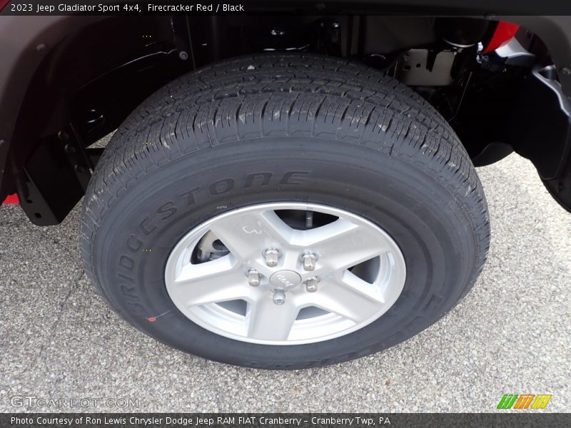 Firecracker Red / Black 2023 Jeep Gladiator Sport 4x4
