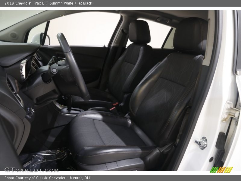 Summit White / Jet Black 2019 Chevrolet Trax LT
