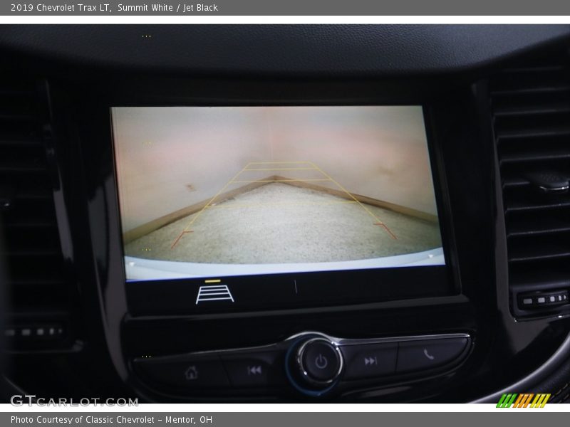Summit White / Jet Black 2019 Chevrolet Trax LT