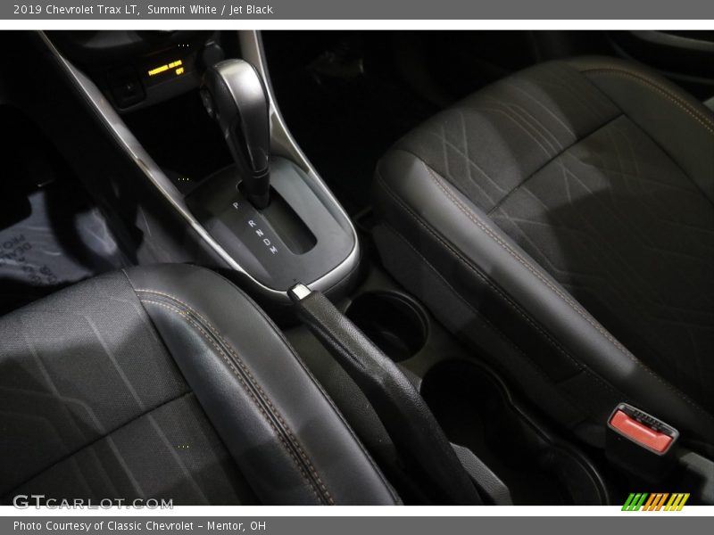 Summit White / Jet Black 2019 Chevrolet Trax LT