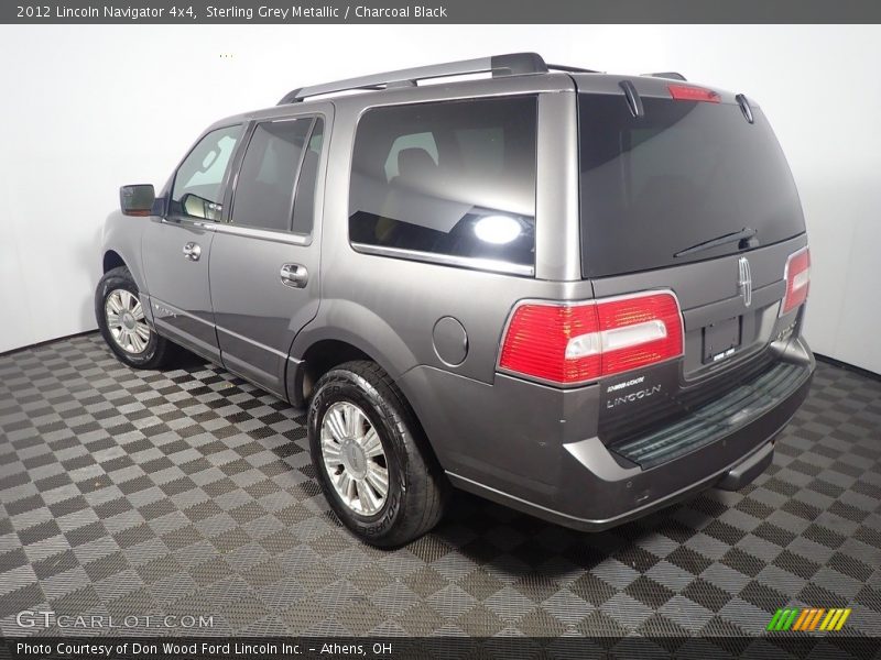 Sterling Grey Metallic / Charcoal Black 2012 Lincoln Navigator 4x4