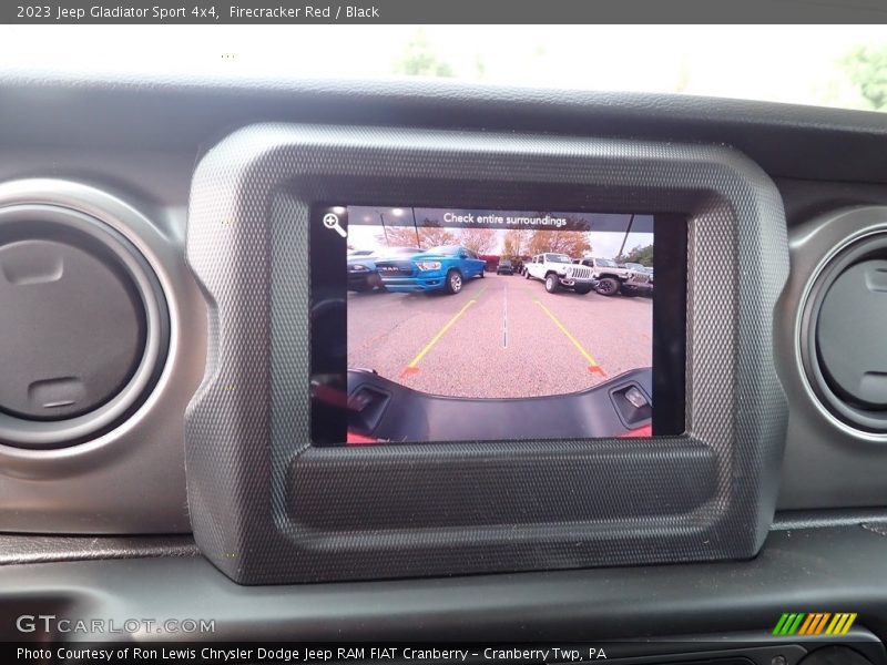 Firecracker Red / Black 2023 Jeep Gladiator Sport 4x4