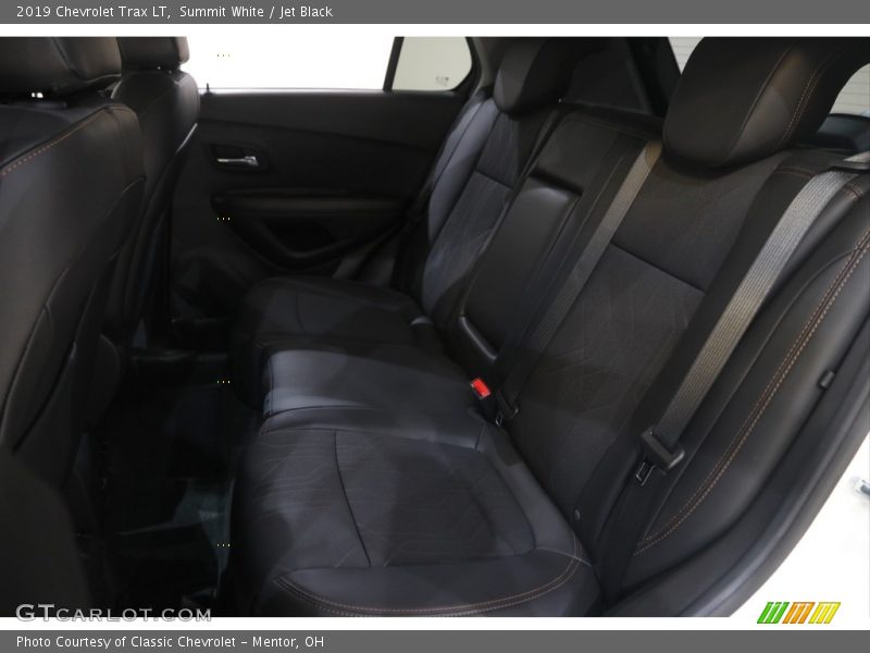 Summit White / Jet Black 2019 Chevrolet Trax LT