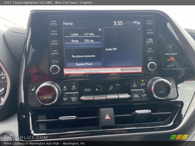 Wind Chill Pearl / Graphite 2022 Toyota Highlander XLE AWD