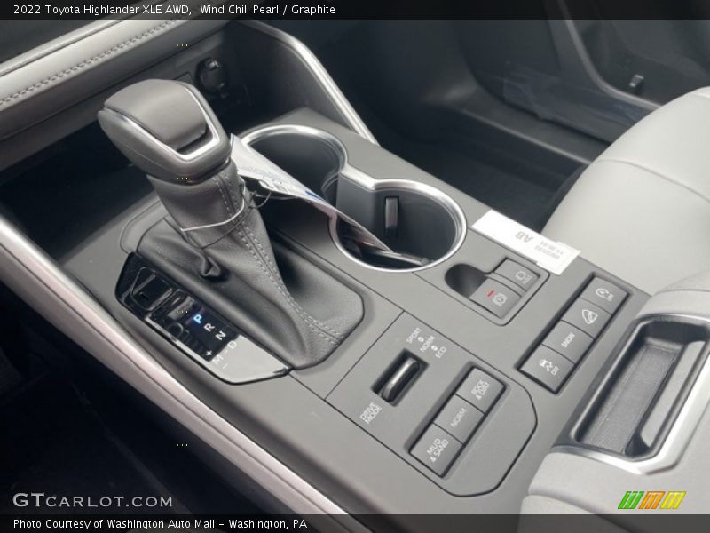 Wind Chill Pearl / Graphite 2022 Toyota Highlander XLE AWD