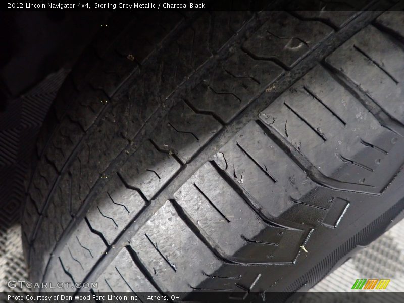 Sterling Grey Metallic / Charcoal Black 2012 Lincoln Navigator 4x4