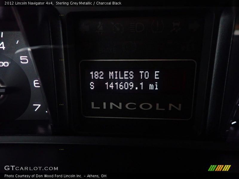 Sterling Grey Metallic / Charcoal Black 2012 Lincoln Navigator 4x4