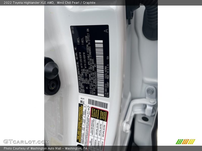 Wind Chill Pearl / Graphite 2022 Toyota Highlander XLE AWD