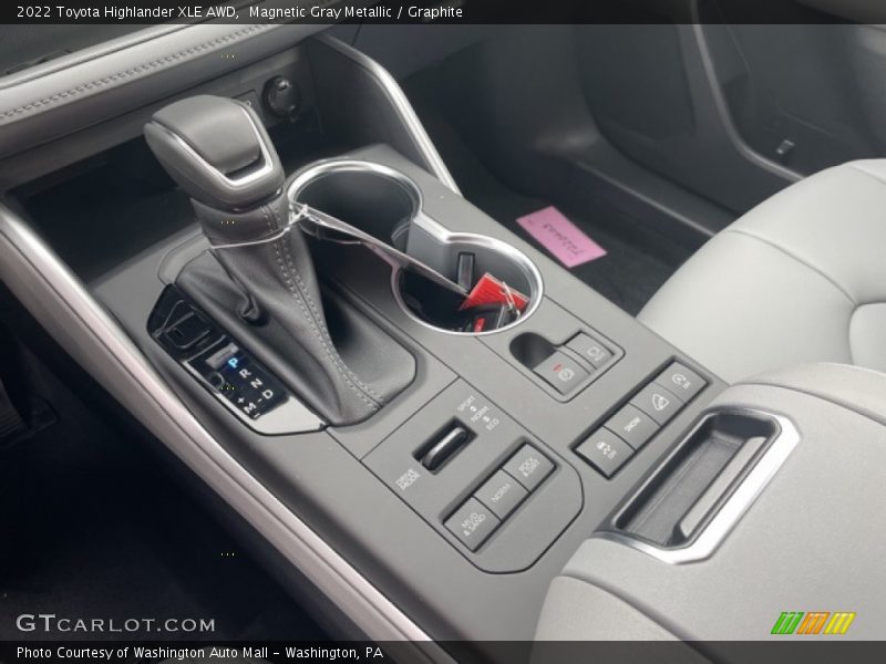  2022 Highlander XLE AWD 8 Speed Automatic Shifter