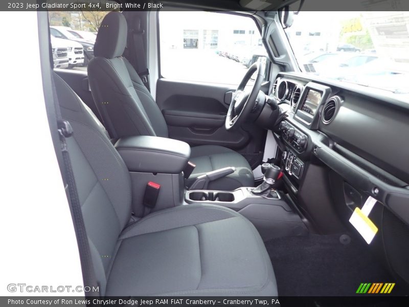 Bright White / Black 2023 Jeep Gladiator Sport 4x4