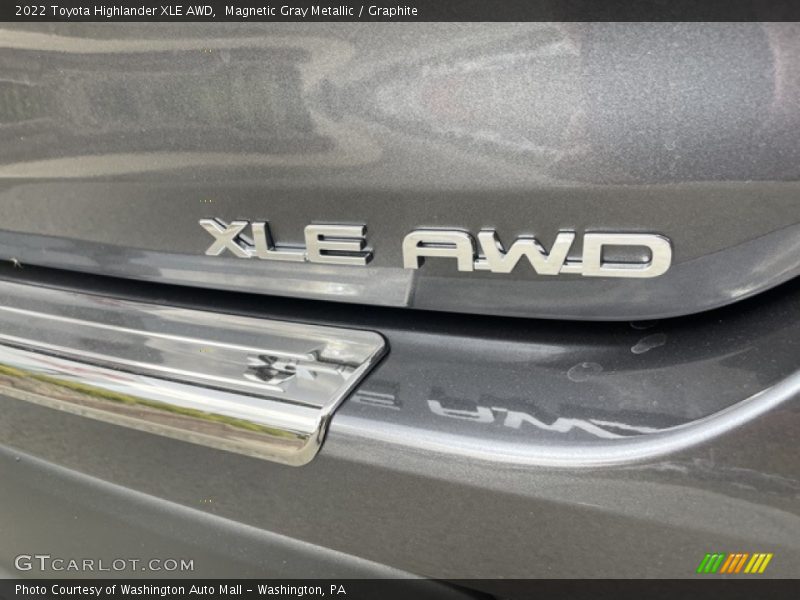  2022 Highlander XLE AWD Logo