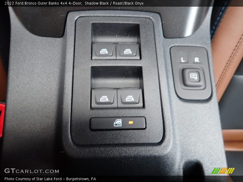Shadow Black / Roast/Black Onyx 2022 Ford Bronco Outer Banks 4x4 4-Door