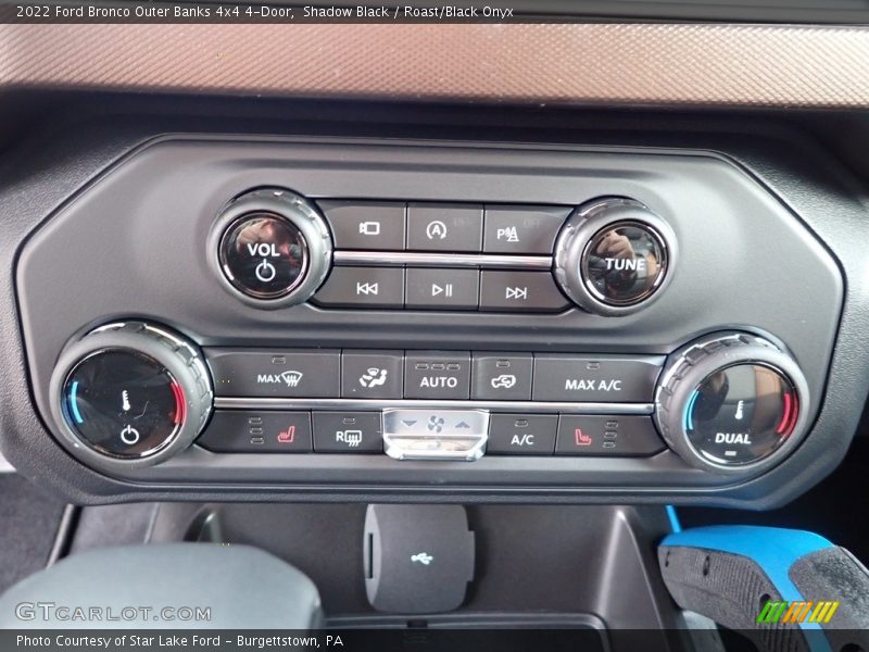 Controls of 2022 Bronco Outer Banks 4x4 4-Door