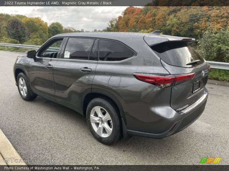 Magnetic Gray Metallic / Black 2022 Toyota Highlander LE AWD