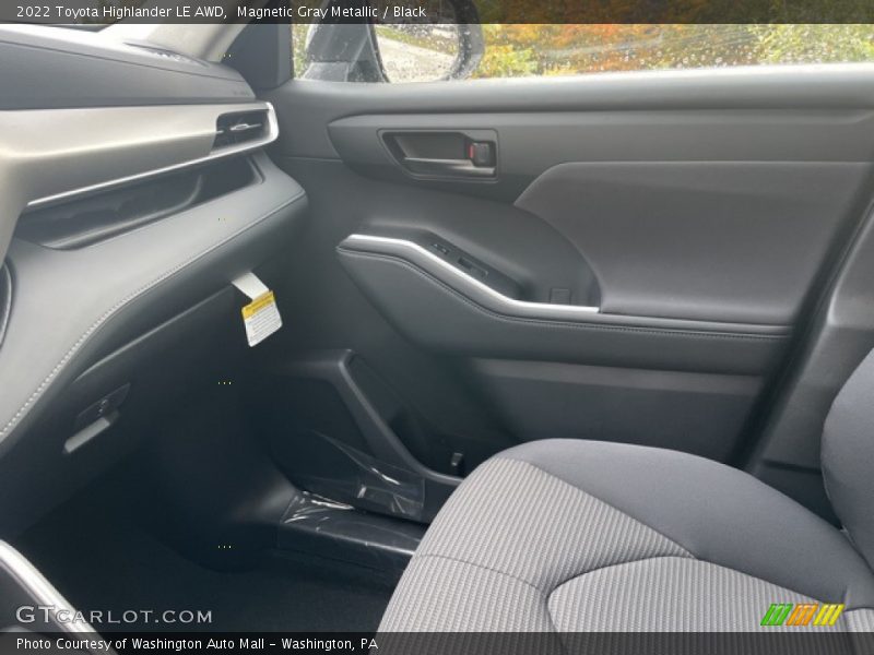 Magnetic Gray Metallic / Black 2022 Toyota Highlander LE AWD