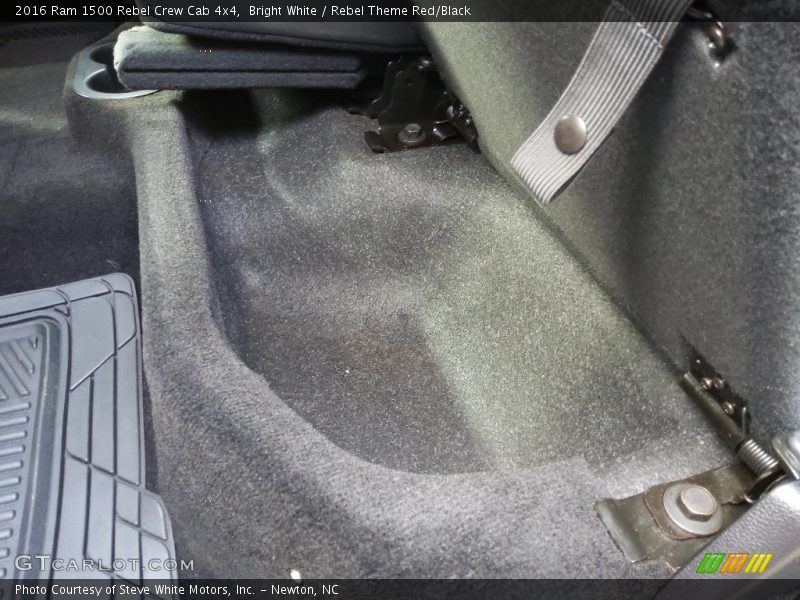 Bright White / Rebel Theme Red/Black 2016 Ram 1500 Rebel Crew Cab 4x4