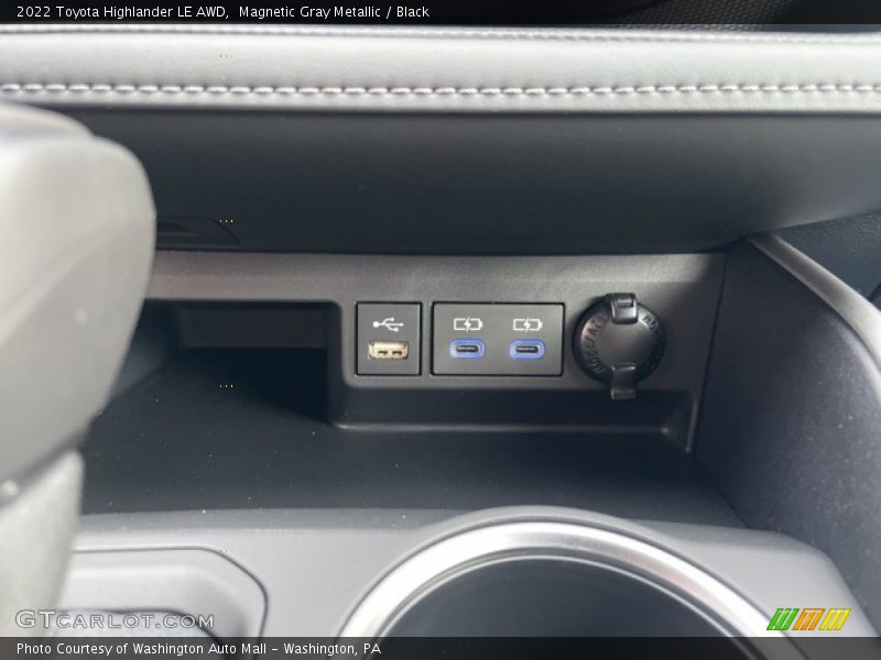 Magnetic Gray Metallic / Black 2022 Toyota Highlander LE AWD