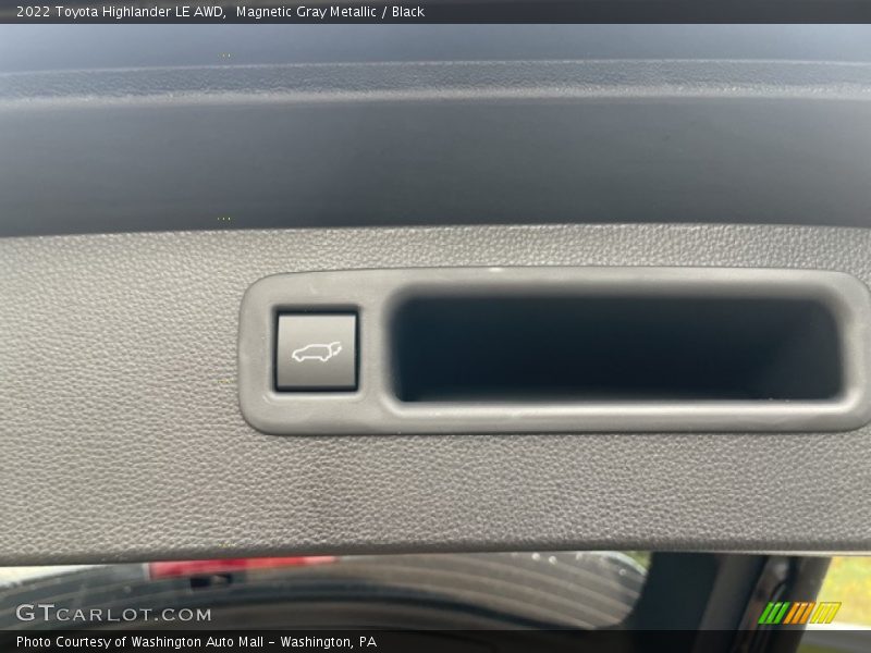 Magnetic Gray Metallic / Black 2022 Toyota Highlander LE AWD
