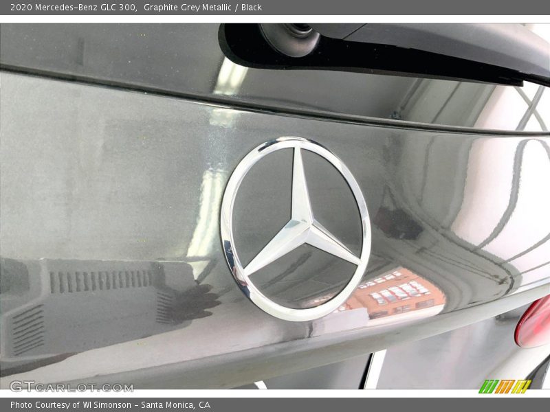 Graphite Grey Metallic / Black 2020 Mercedes-Benz GLC 300